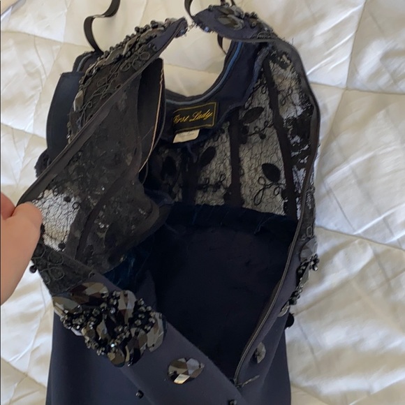 Beaded stretch/lace mermaid like styleevening gown - Picture 10 of 16